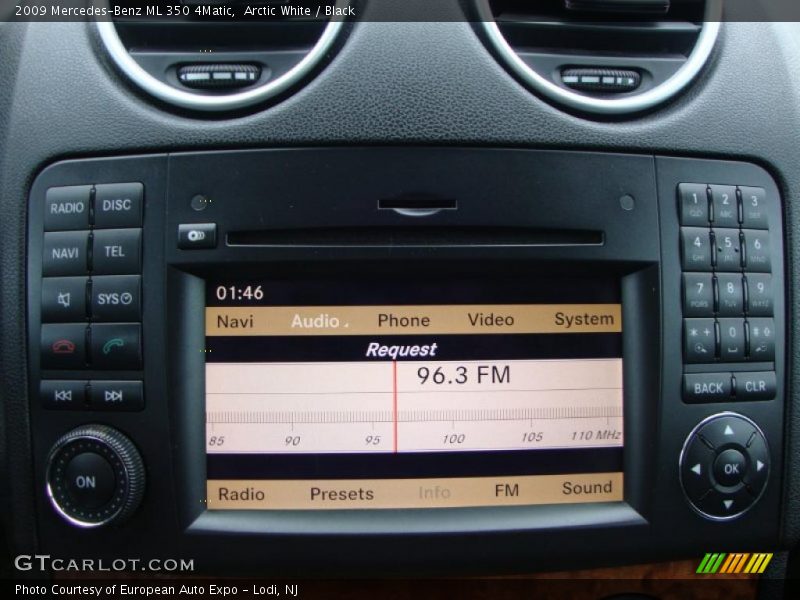 Arctic White / Black 2009 Mercedes-Benz ML 350 4Matic