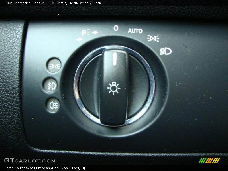 Arctic White / Black 2009 Mercedes-Benz ML 350 4Matic