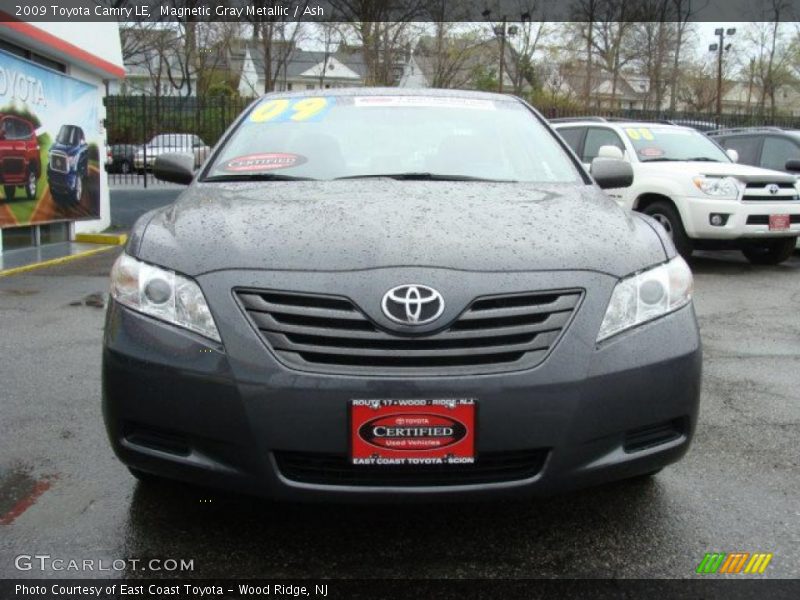 Magnetic Gray Metallic / Ash 2009 Toyota Camry LE