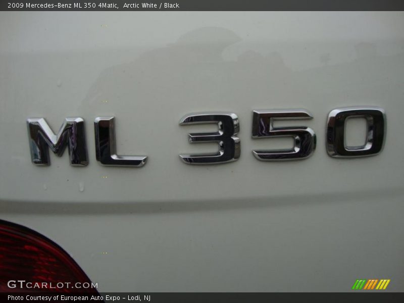 Arctic White / Black 2009 Mercedes-Benz ML 350 4Matic