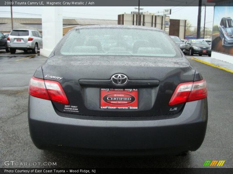 Magnetic Gray Metallic / Ash 2009 Toyota Camry LE