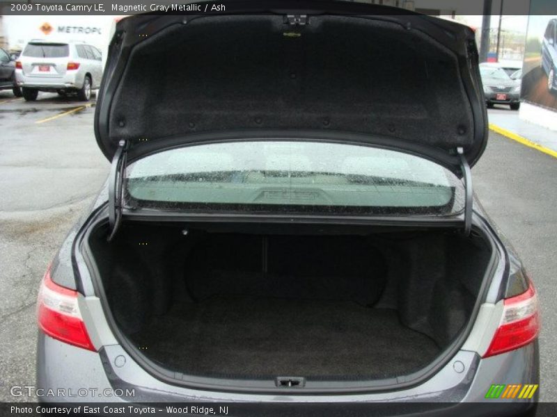 Magnetic Gray Metallic / Ash 2009 Toyota Camry LE