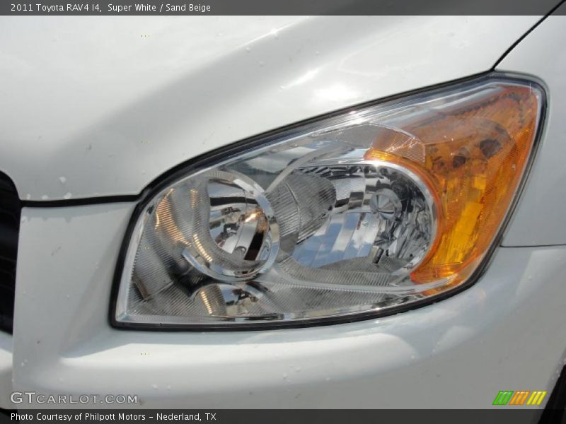 Super White / Sand Beige 2011 Toyota RAV4 I4