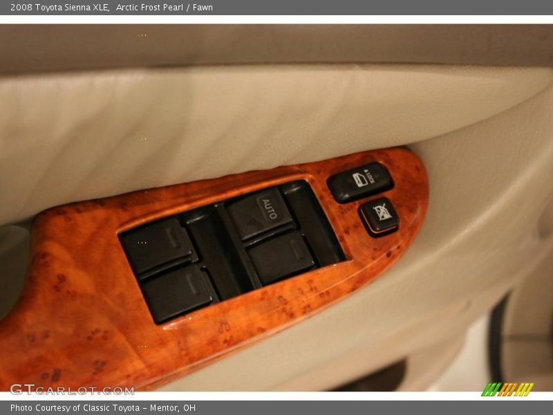 Arctic Frost Pearl / Fawn 2008 Toyota Sienna XLE