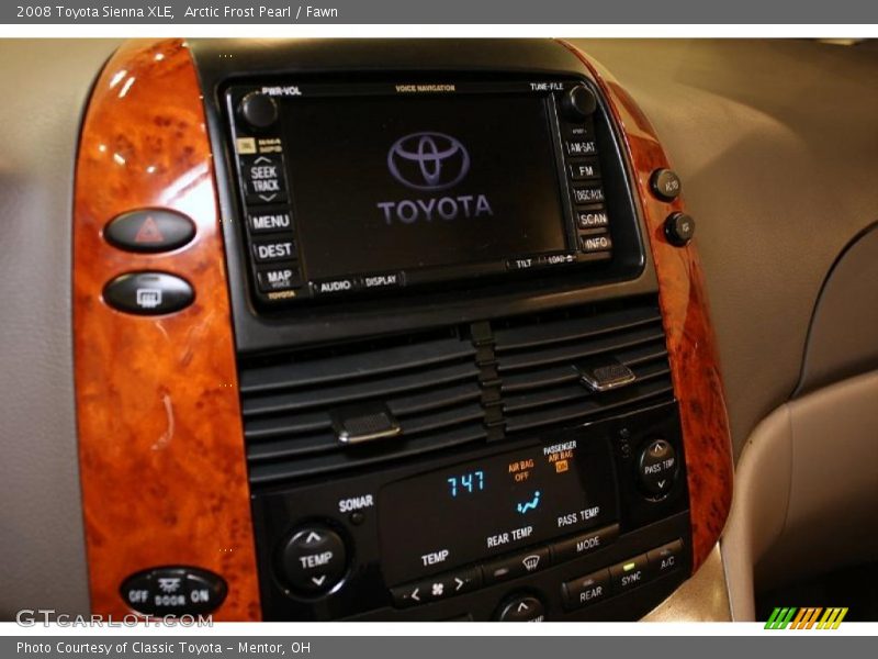 Arctic Frost Pearl / Fawn 2008 Toyota Sienna XLE