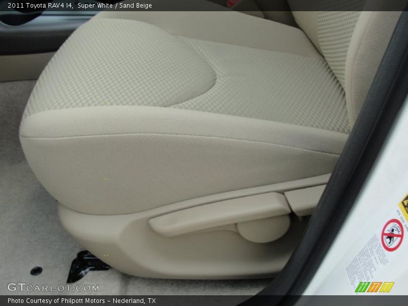 Super White / Sand Beige 2011 Toyota RAV4 I4