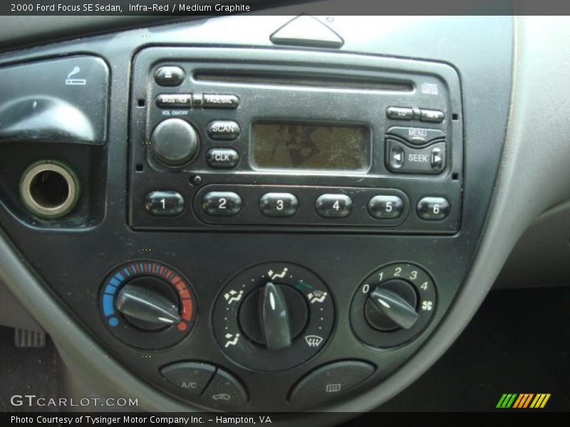 Infra-Red / Medium Graphite 2000 Ford Focus SE Sedan