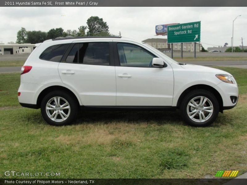 Frost White Pearl / Gray 2011 Hyundai Santa Fe SE