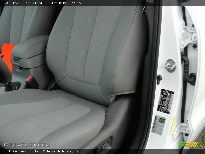 Frost White Pearl / Gray 2011 Hyundai Santa Fe SE