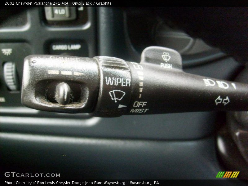 Onyx Black / Graphite 2002 Chevrolet Avalanche Z71 4x4