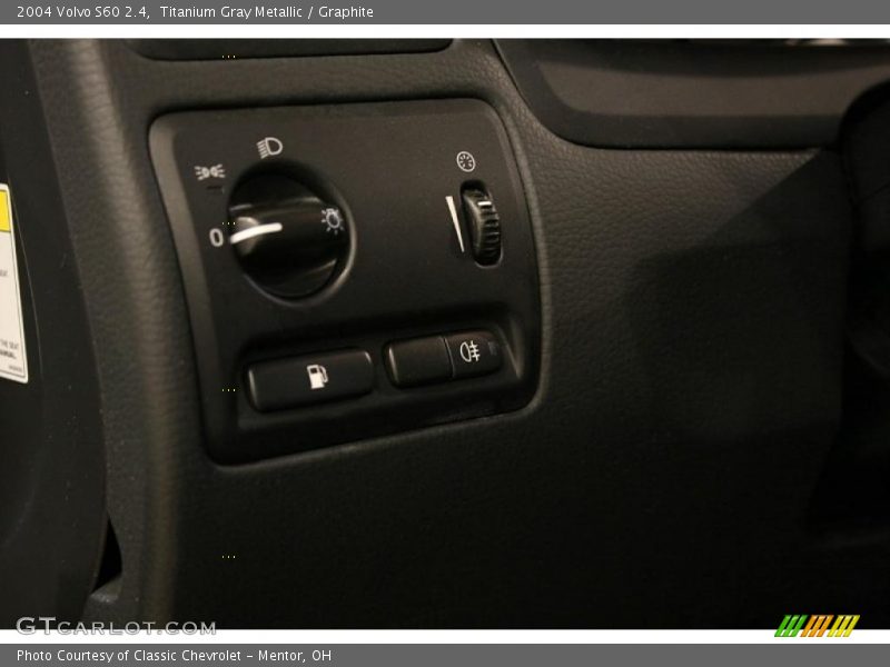 Titanium Gray Metallic / Graphite 2004 Volvo S60 2.4
