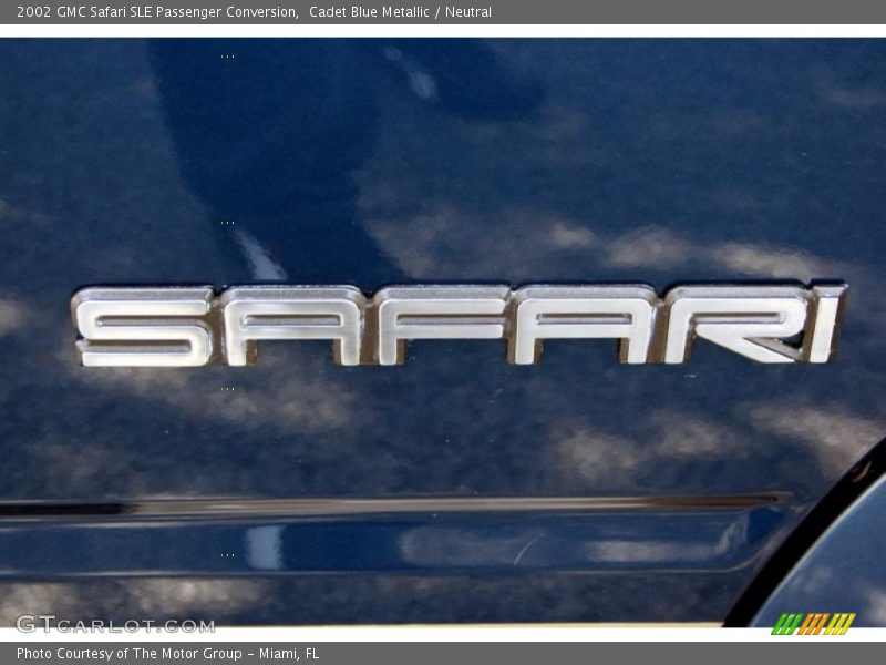  2002 Safari SLE Passenger Conversion Logo