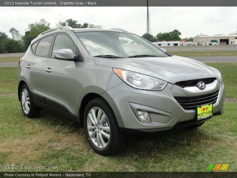 Front 3/4 View of 2011 Tucson Limited