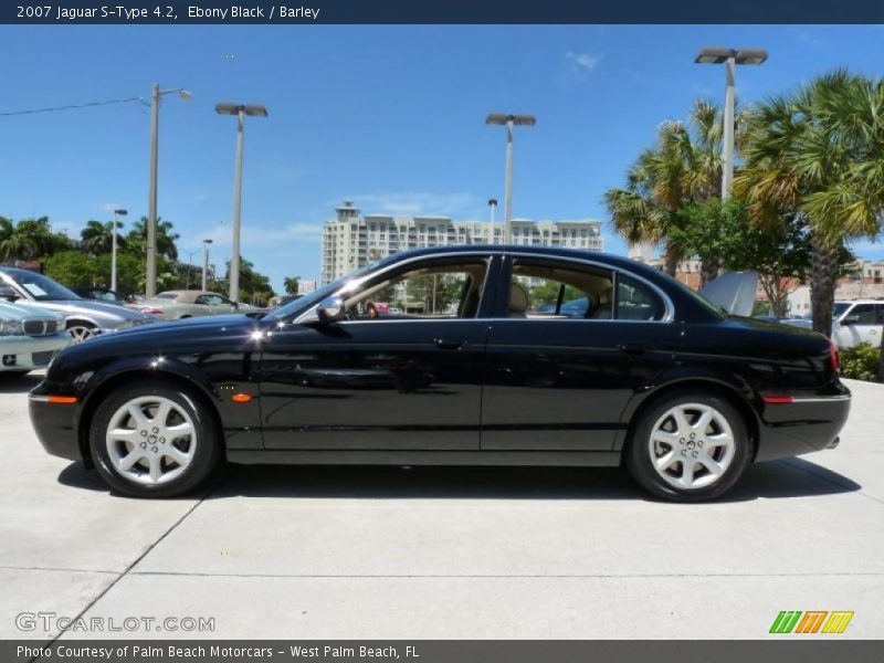 Ebony Black / Barley 2007 Jaguar S-Type 4.2