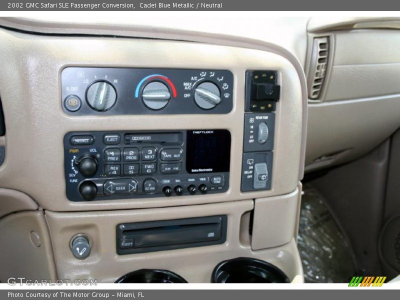 Controls of 2002 Safari SLE Passenger Conversion