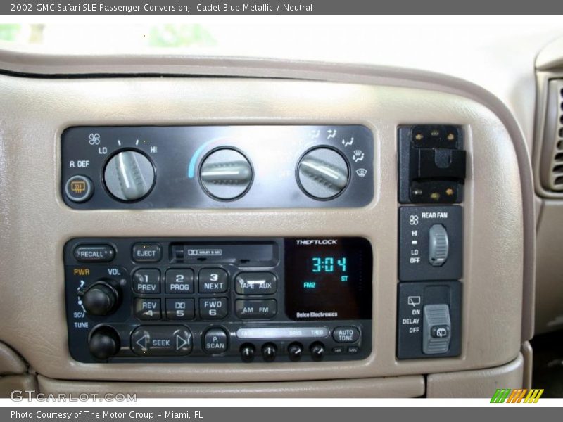 Controls of 2002 Safari SLE Passenger Conversion
