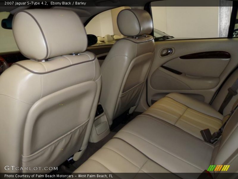  2007 S-Type 4.2 Barley Interior