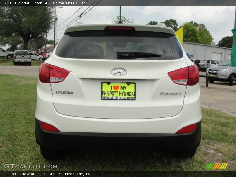 Cotton White / Black 2011 Hyundai Tucson GLS