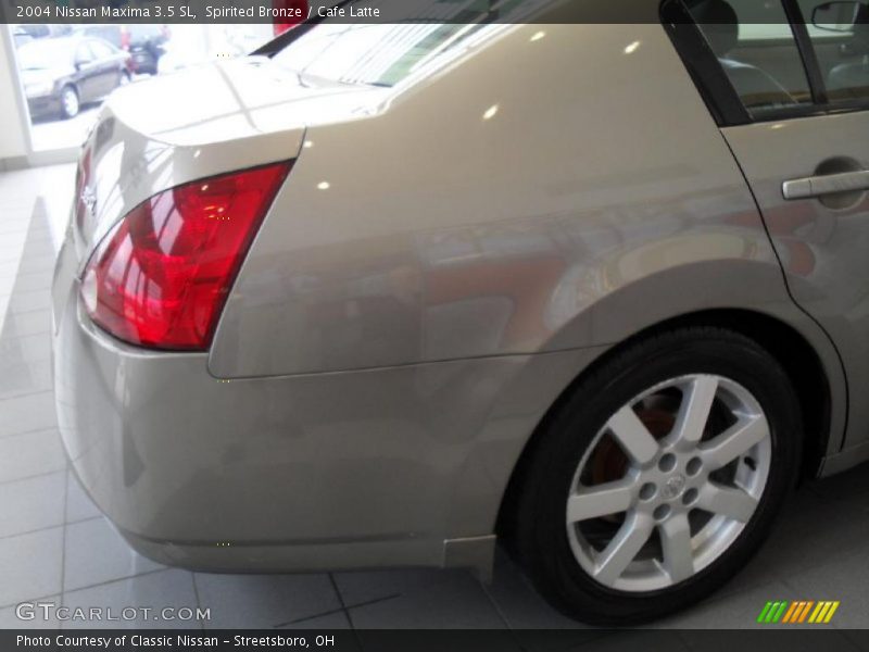 Spirited Bronze / Cafe Latte 2004 Nissan Maxima 3.5 SL