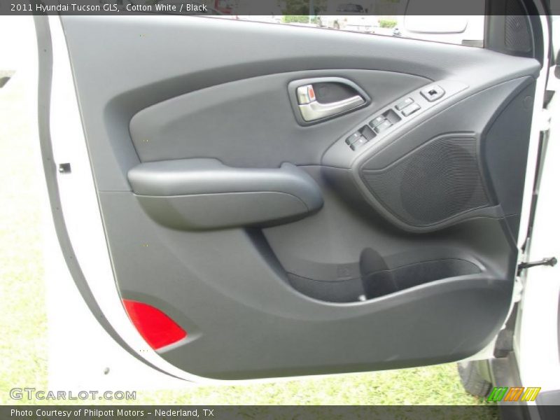 Cotton White / Black 2011 Hyundai Tucson GLS