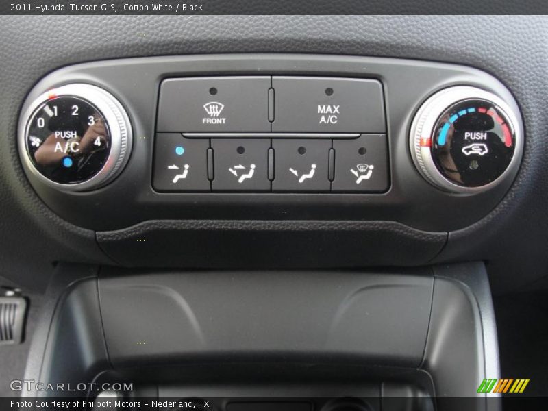 Controls of 2011 Tucson GLS
