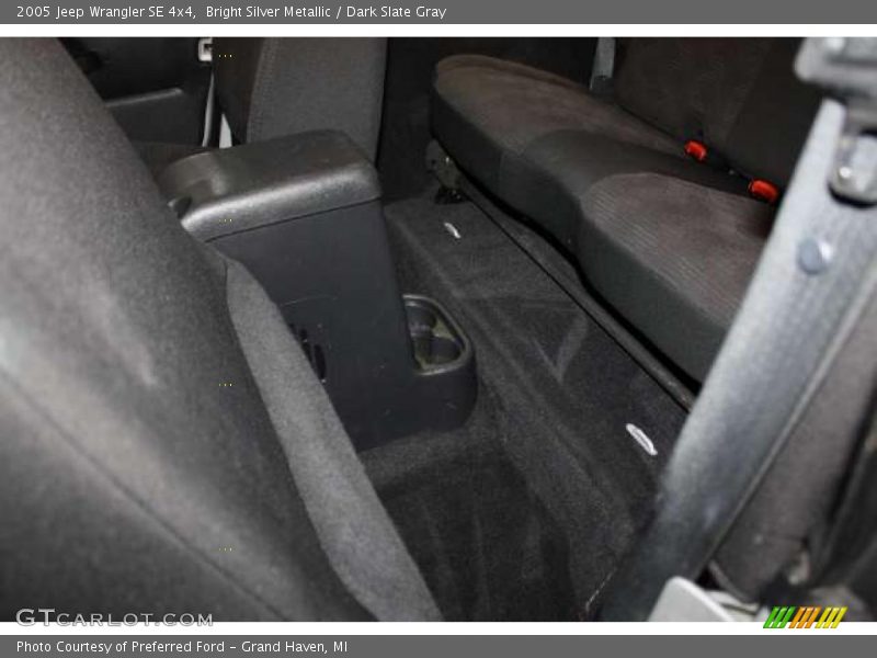 Bright Silver Metallic / Dark Slate Gray 2005 Jeep Wrangler SE 4x4