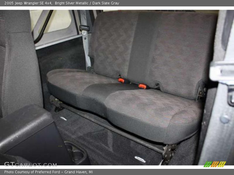Bright Silver Metallic / Dark Slate Gray 2005 Jeep Wrangler SE 4x4