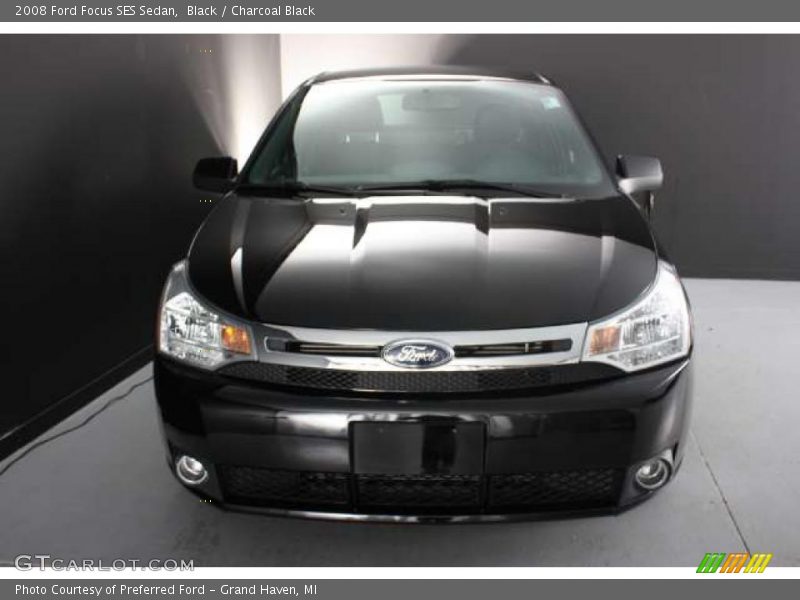 Black / Charcoal Black 2008 Ford Focus SES Sedan