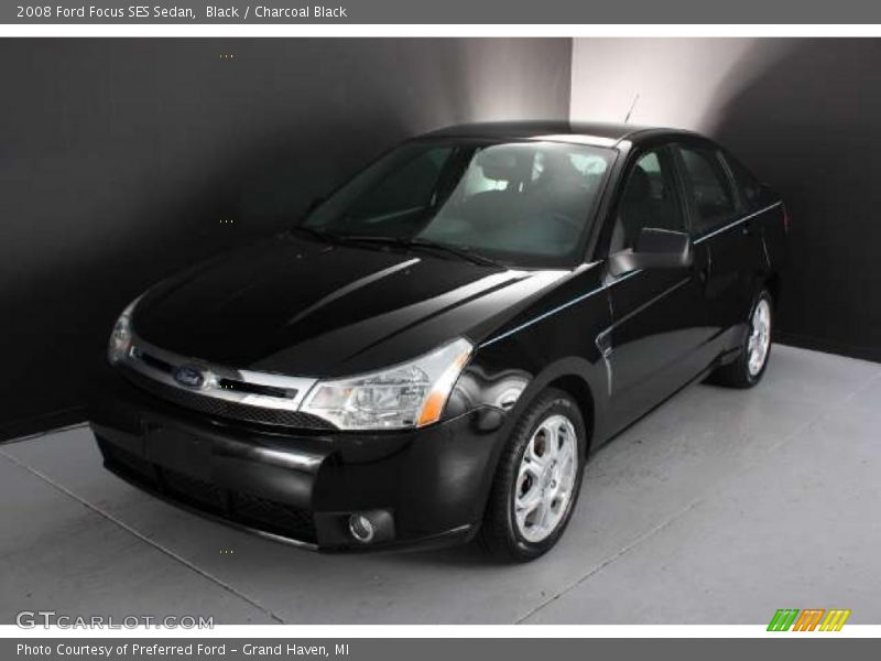 Black / Charcoal Black 2008 Ford Focus SES Sedan