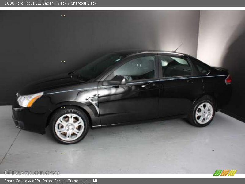 Black / Charcoal Black 2008 Ford Focus SES Sedan