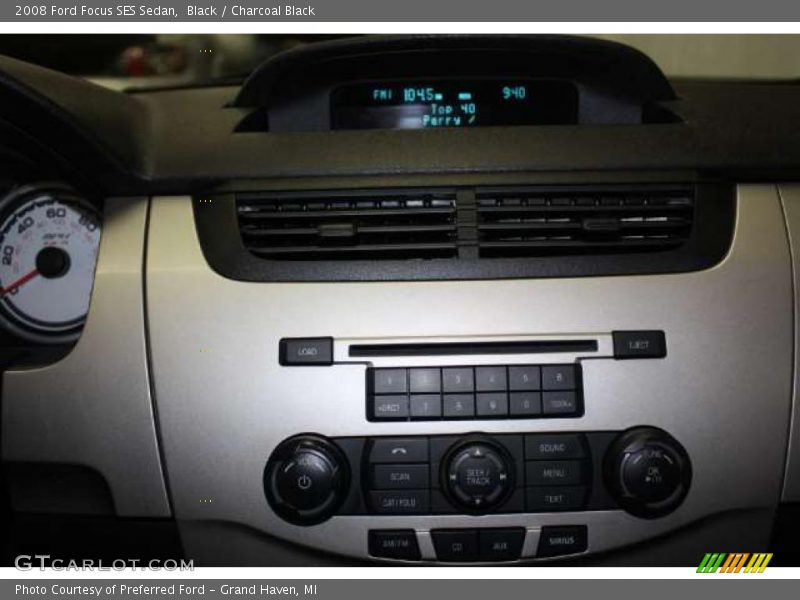 Black / Charcoal Black 2008 Ford Focus SES Sedan