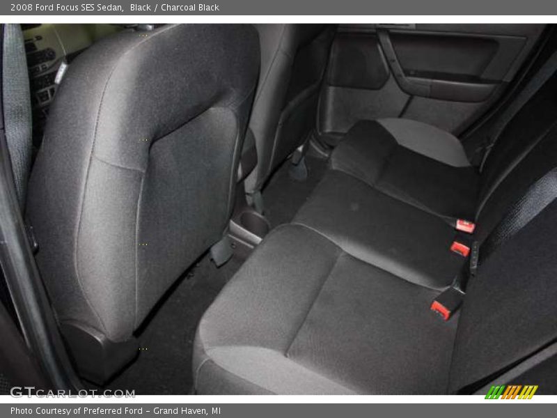 Black / Charcoal Black 2008 Ford Focus SES Sedan