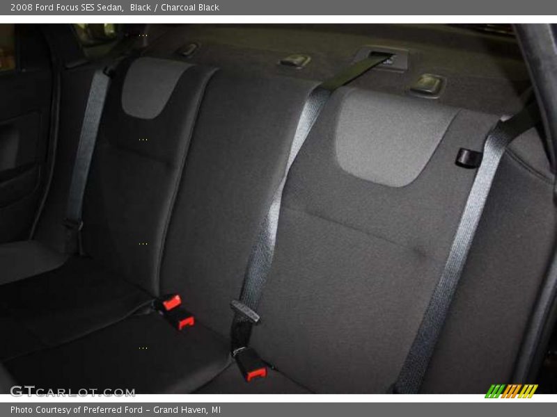 Black / Charcoal Black 2008 Ford Focus SES Sedan