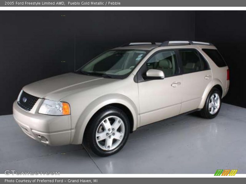 Pueblo Gold Metallic / Pebble 2005 Ford Freestyle Limited AWD
