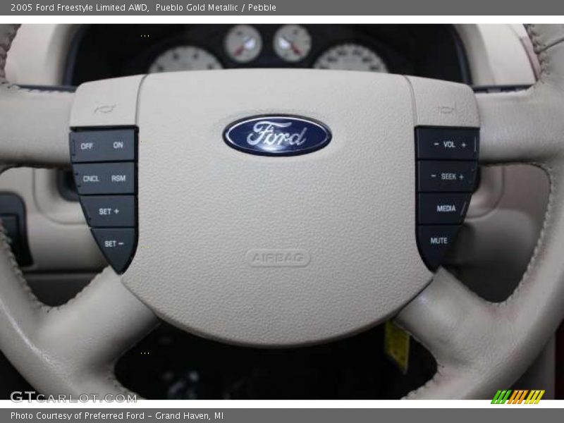 Controls of 2005 Freestyle Limited AWD