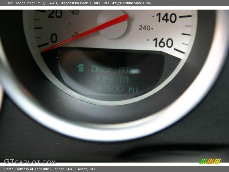 Magnesium Pearl / Dark Slate Gray/Medium Slate Gray 2005 Dodge Magnum R/T AWD