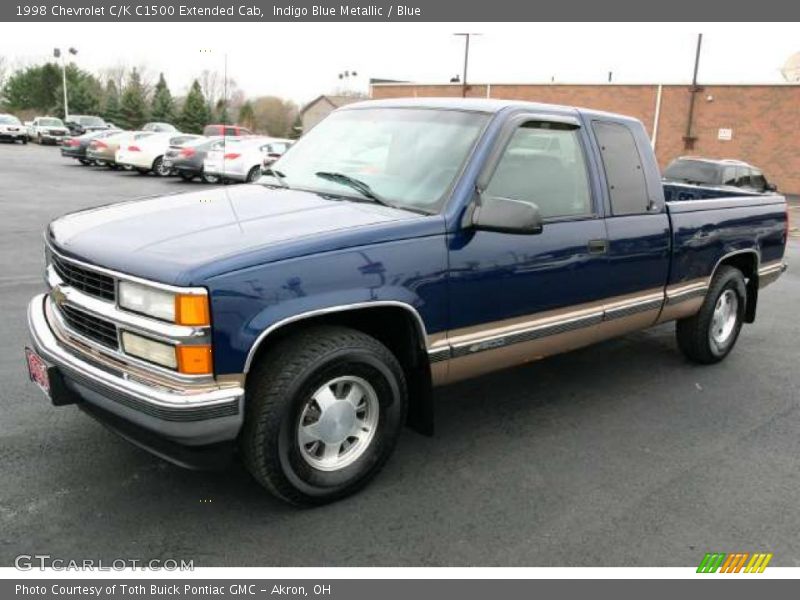 Front 3/4 View of 1998 C/K C1500 Extended Cab