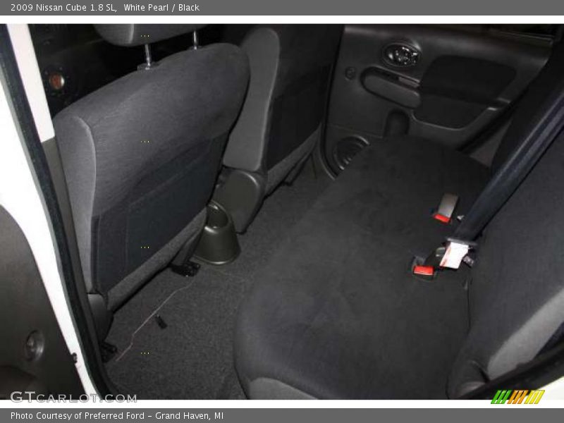  2009 Cube 1.8 SL Black Interior