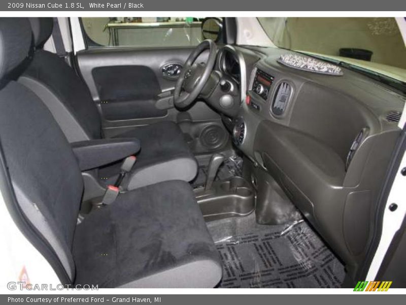  2009 Cube 1.8 SL Black Interior