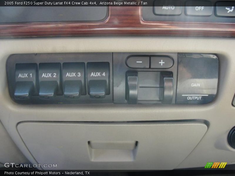 Arizona Beige Metallic / Tan 2005 Ford F250 Super Duty Lariat FX4 Crew Cab 4x4