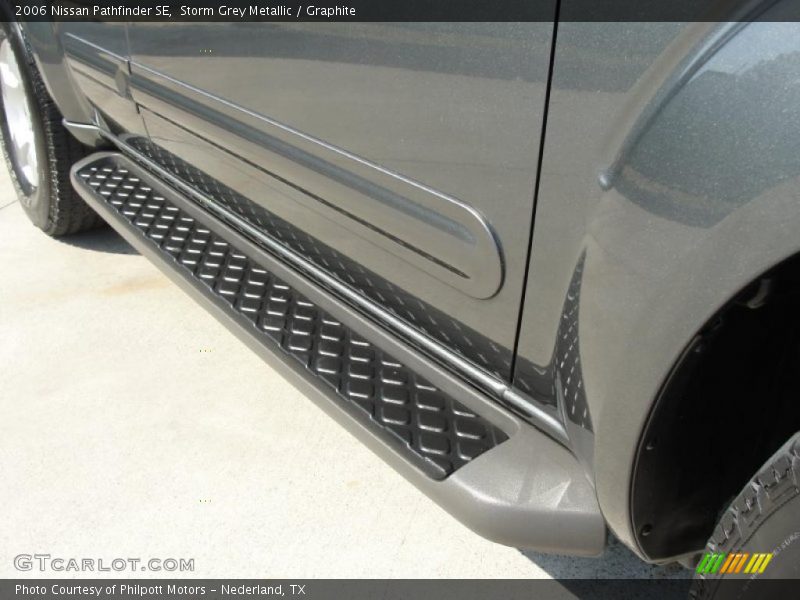 Storm Grey Metallic / Graphite 2006 Nissan Pathfinder SE