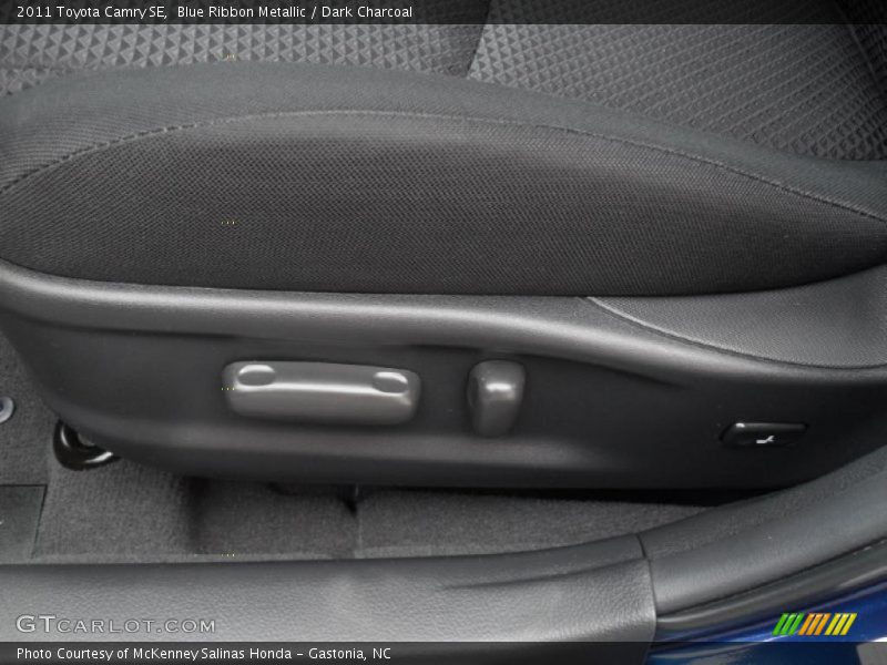 Blue Ribbon Metallic / Dark Charcoal 2011 Toyota Camry SE