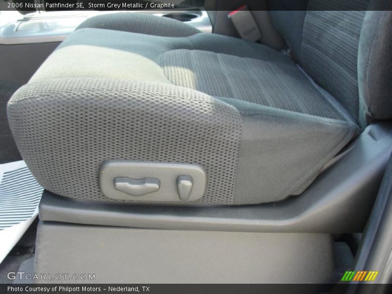 Storm Grey Metallic / Graphite 2006 Nissan Pathfinder SE