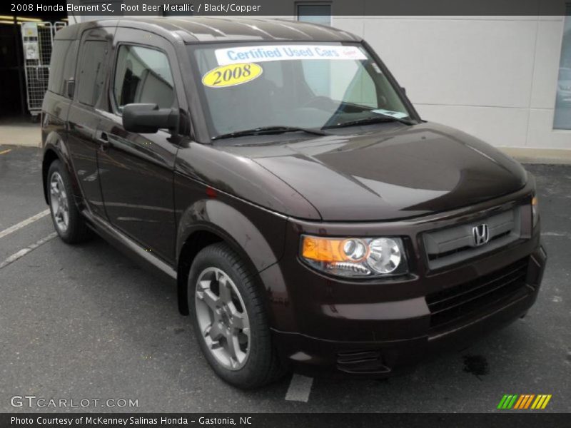 Front 3/4 View of 2008 Element SC