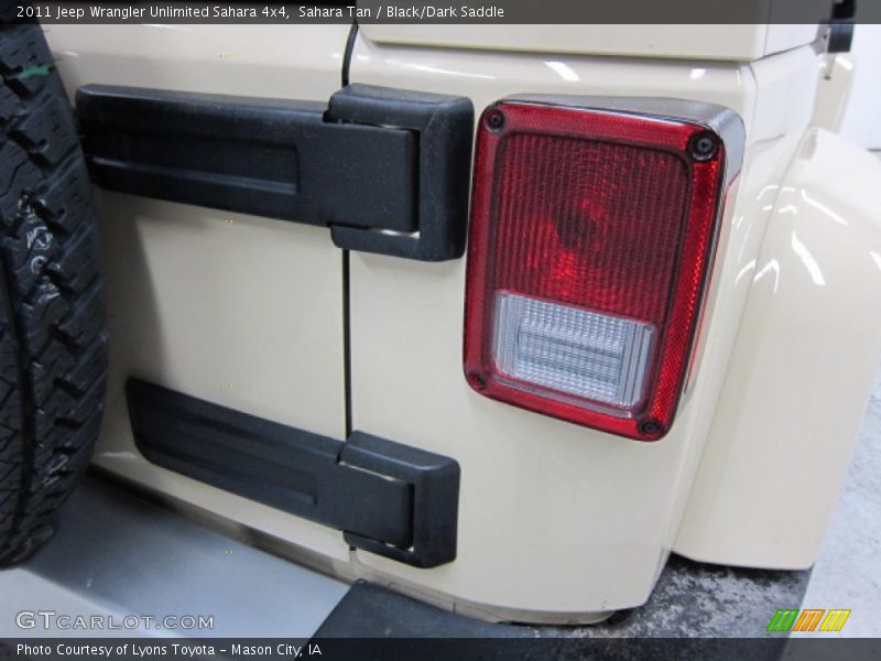 Sahara Tan / Black/Dark Saddle 2011 Jeep Wrangler Unlimited Sahara 4x4