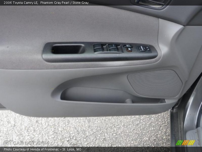 Phantom Gray Pearl / Stone Gray 2006 Toyota Camry LE