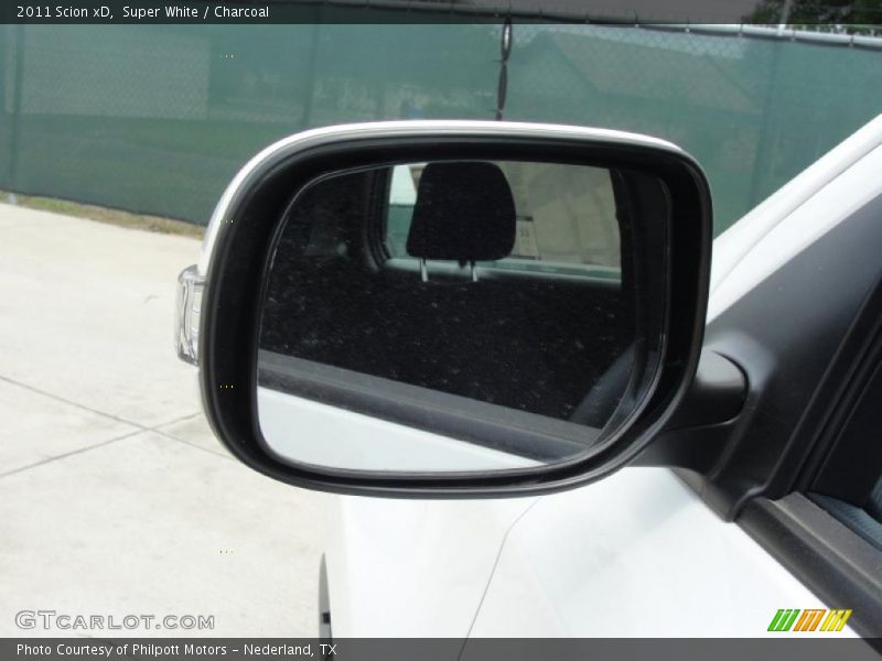 Super White / Charcoal 2011 Scion xD