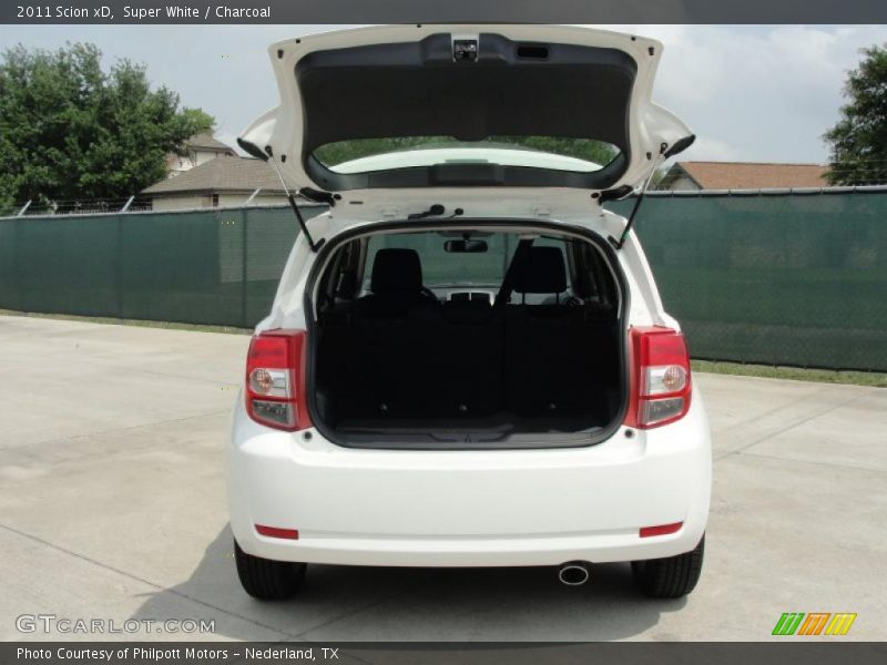 Super White / Charcoal 2011 Scion xD