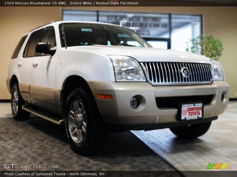Oxford White / Medium Dark Parchment 2004 Mercury Mountaineer V8 AWD