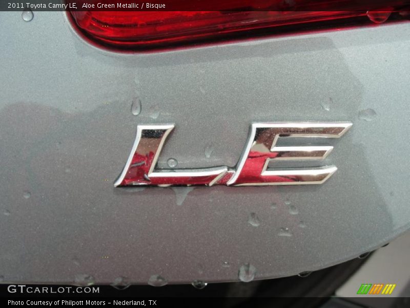 Aloe Green Metallic / Bisque 2011 Toyota Camry LE
